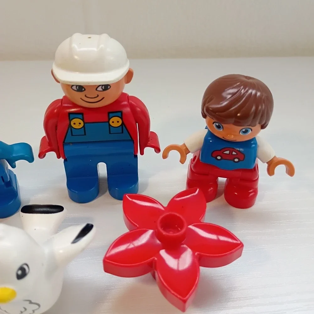 Lego Duplo Figures Accessories Lot Of 5